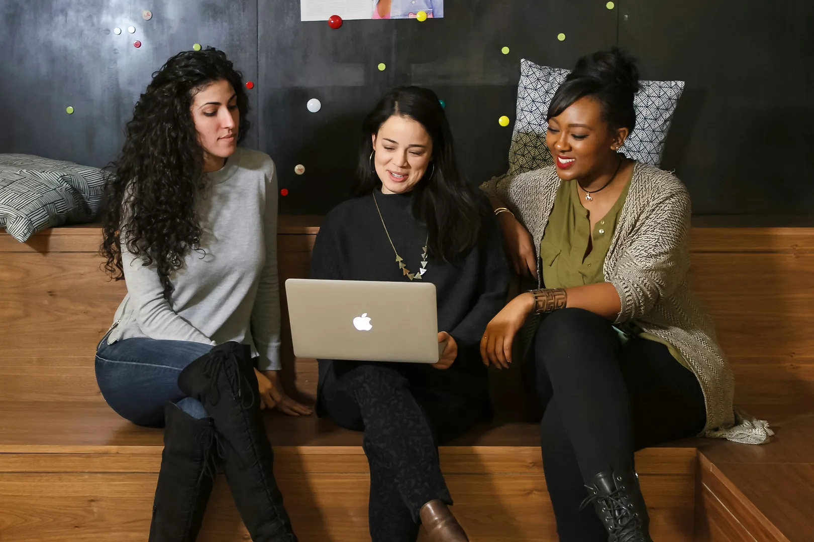 18 Best HootSuite Alternatives for Social Media Management