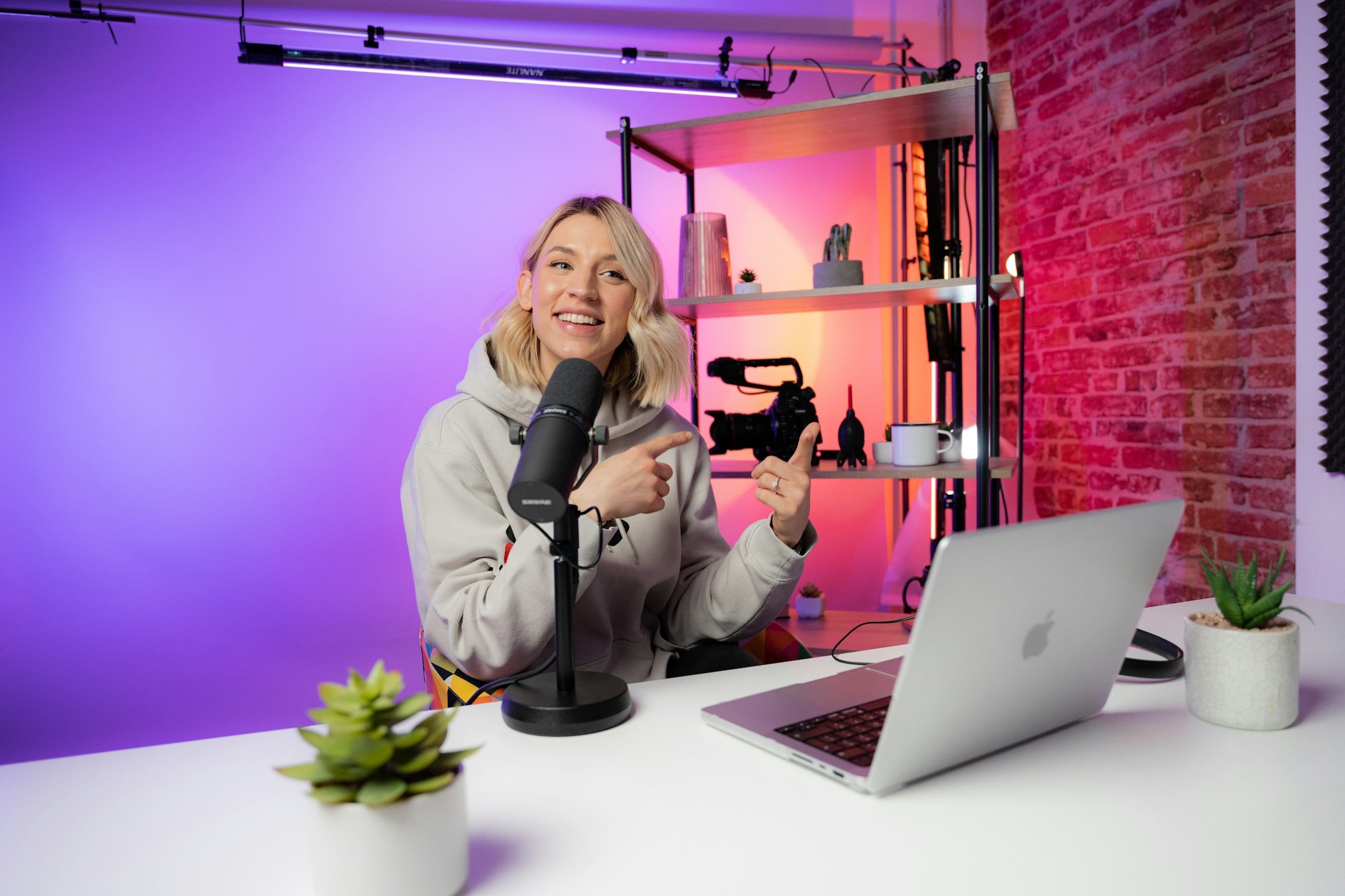 35 TikTok Content Ideas to Go Viral